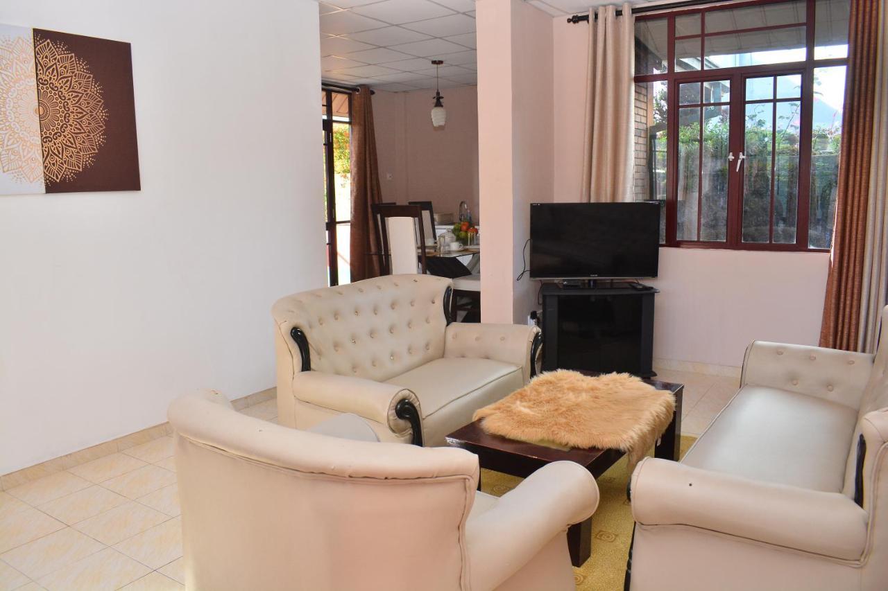 Royal Apartments Nuwara Eliya Exterior photo